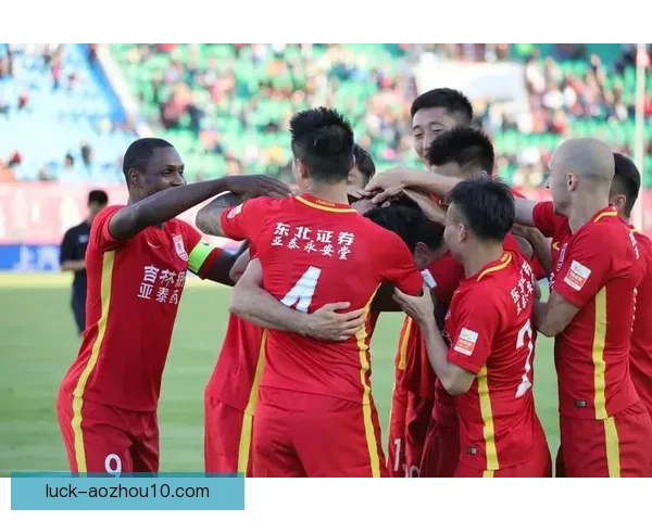 沃尔纳诺夫哥罗德以3-0完胜斯特罗吉诺取得关键胜利